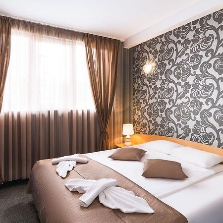 Hotel Central Point Sofia Ngoại thất bức ảnh
